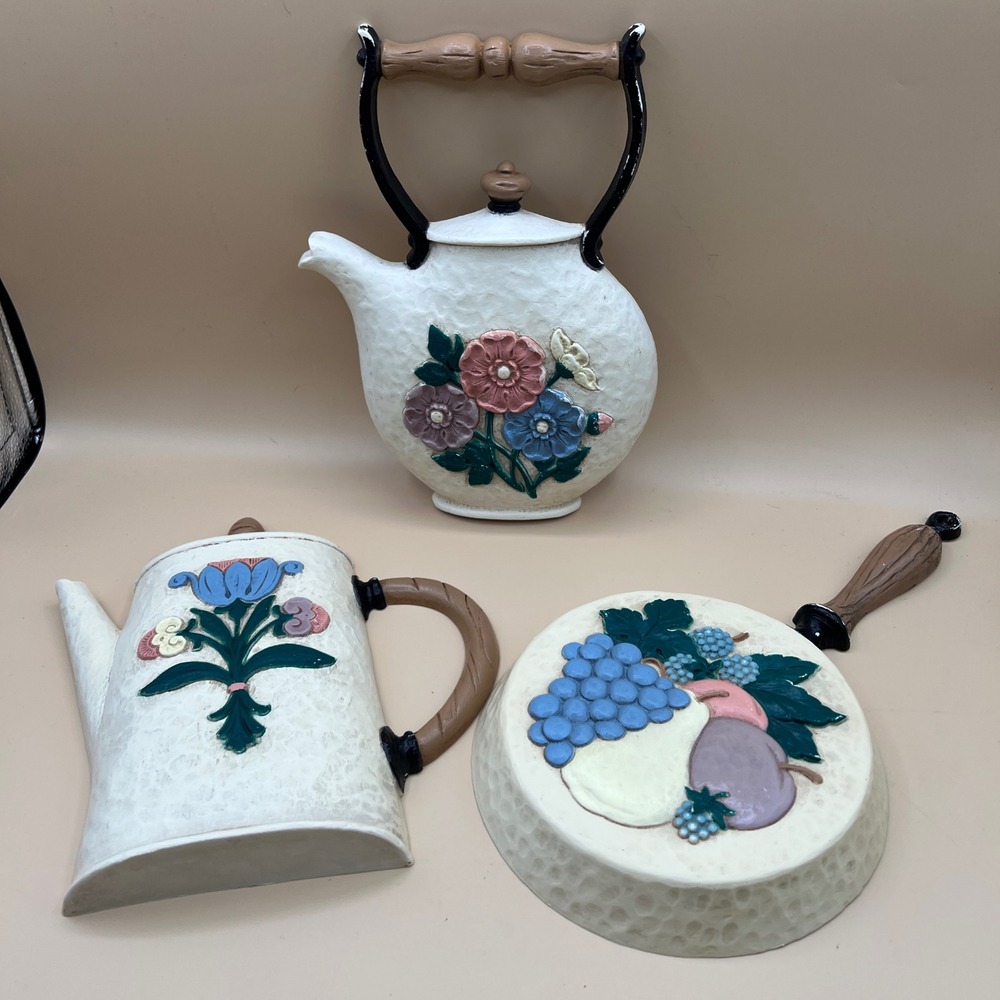Vintage Homeco 1995 Kitchen Wall Decor Set 3 Teapot Skillet Floral Fruit  USA